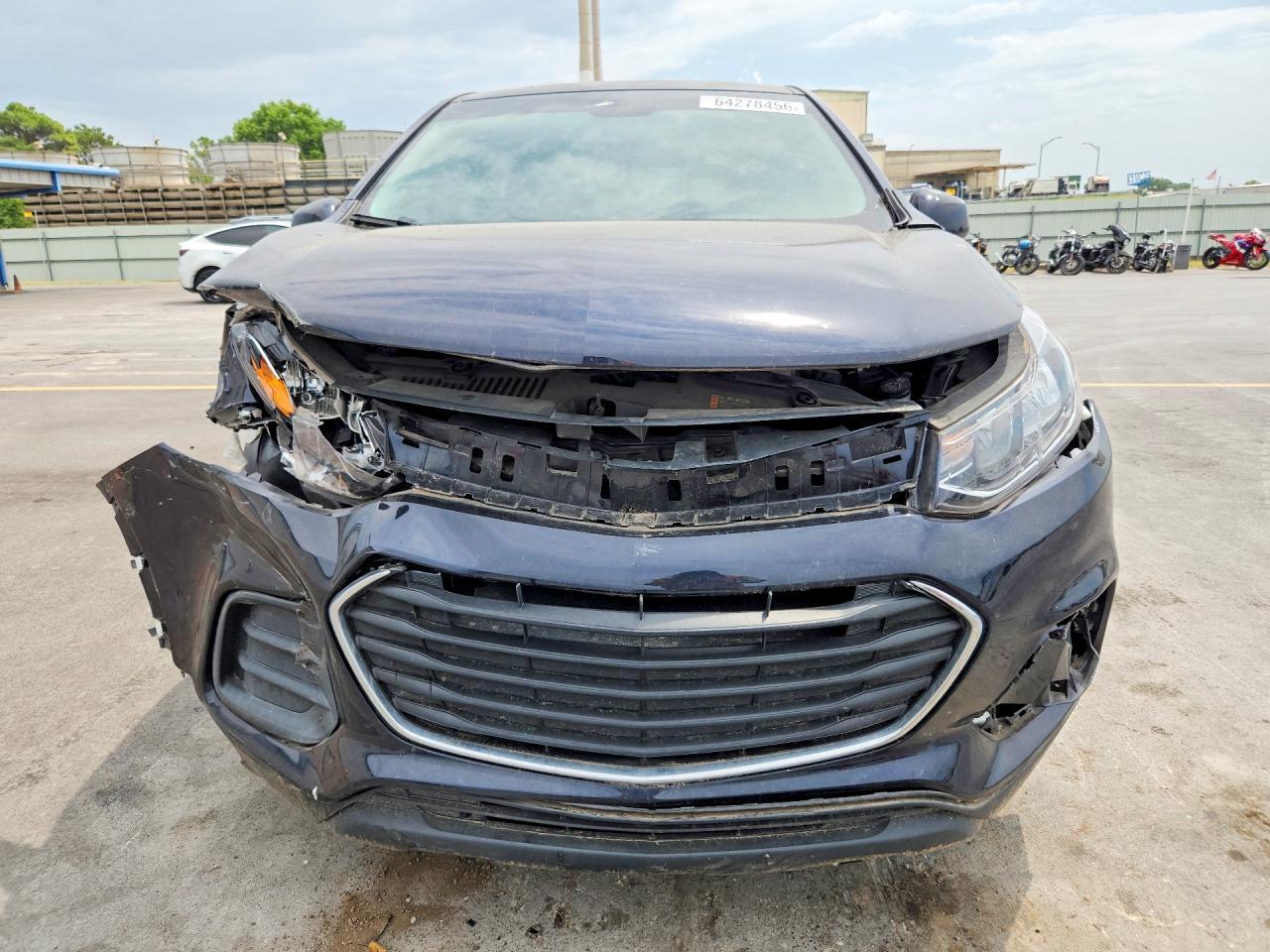 2022 Chevrolet Trax Ls - Image 5
