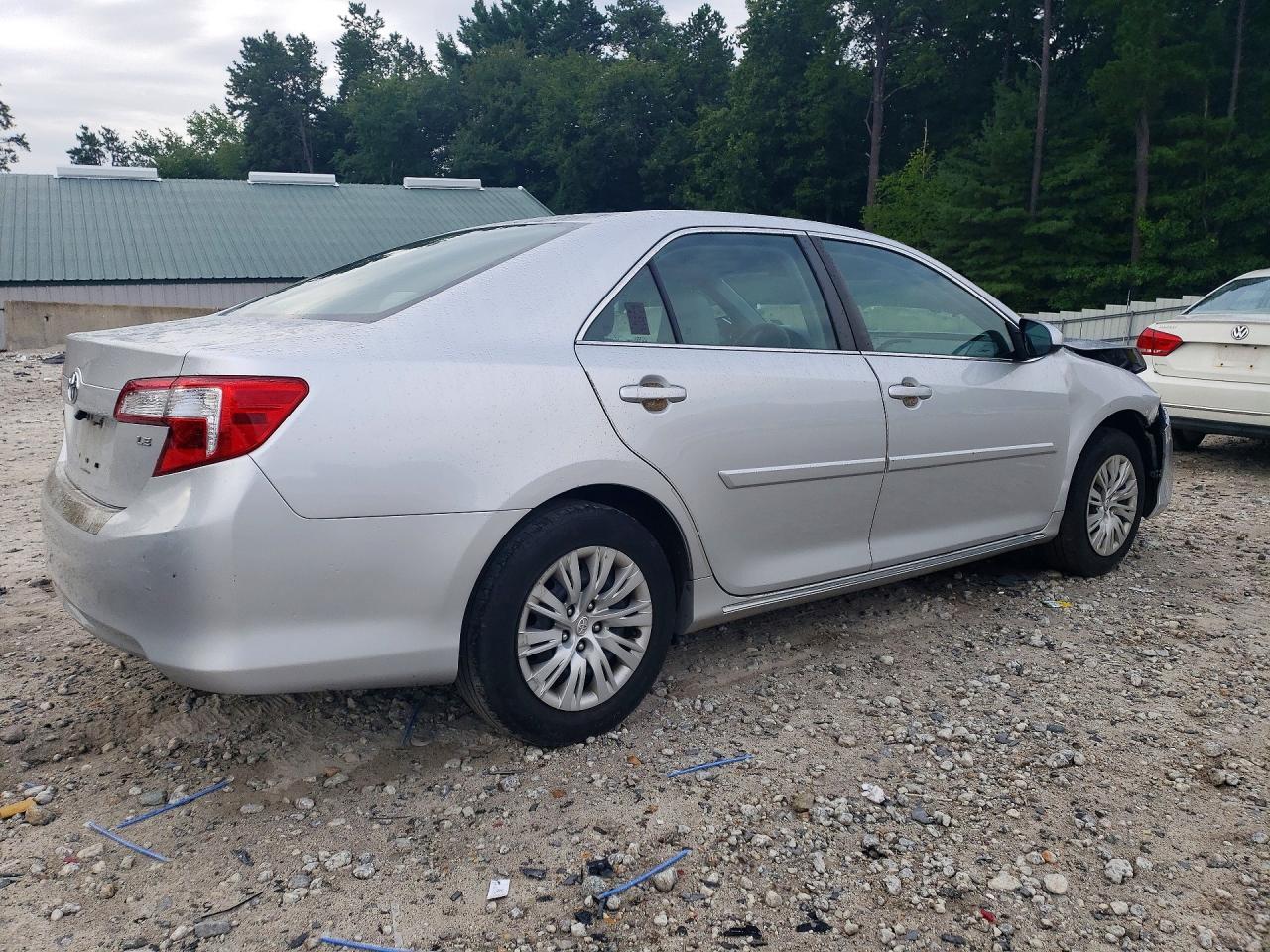 2013 Toyota Camry Le - Image 3