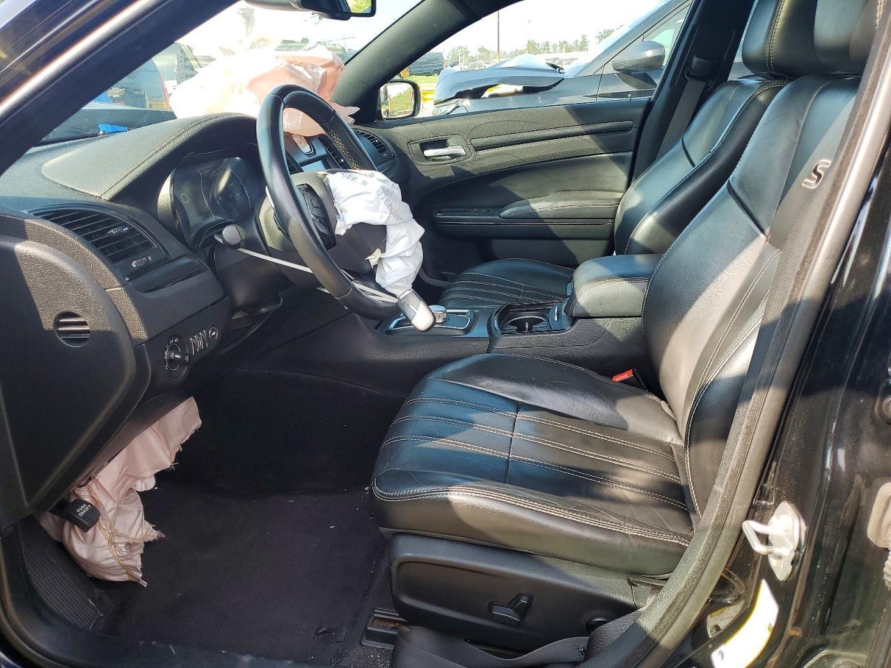 2016 Chrysler 300 S - Image 7