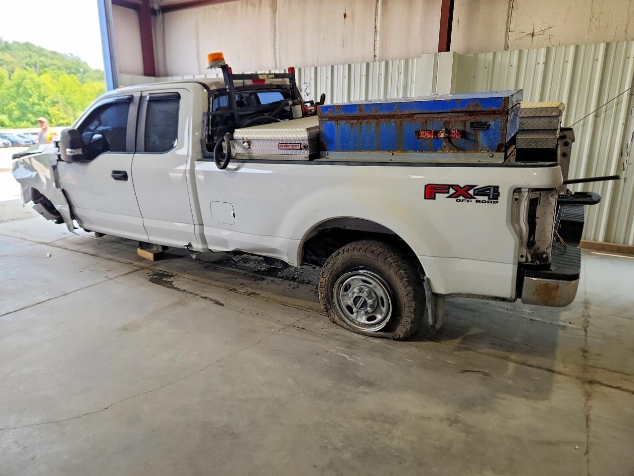 2019 Ford F250 Super Duty - Image 2