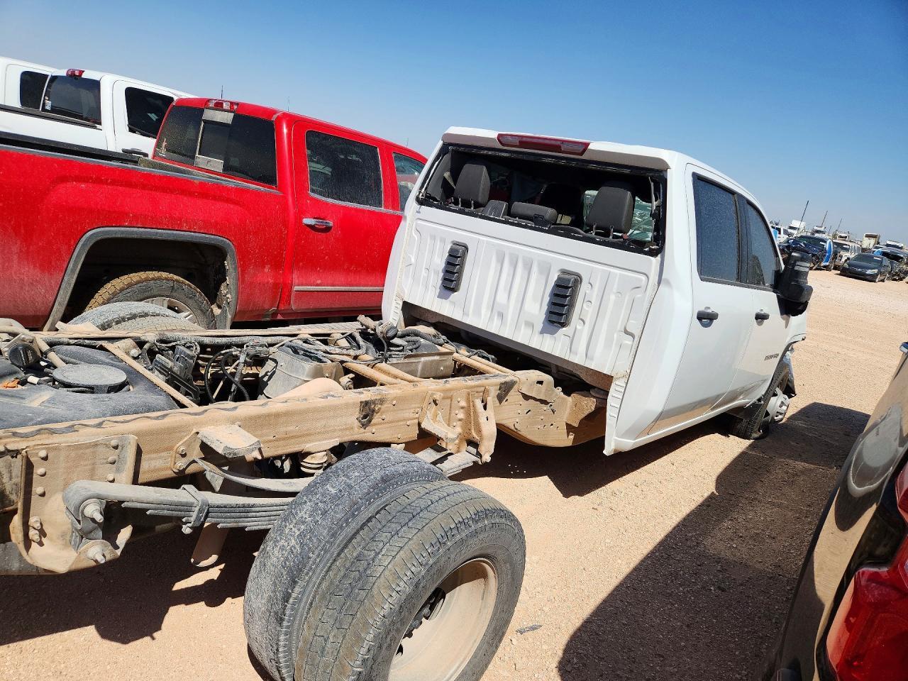 2024 Chevrolet Silverado K3500 - Image 3
