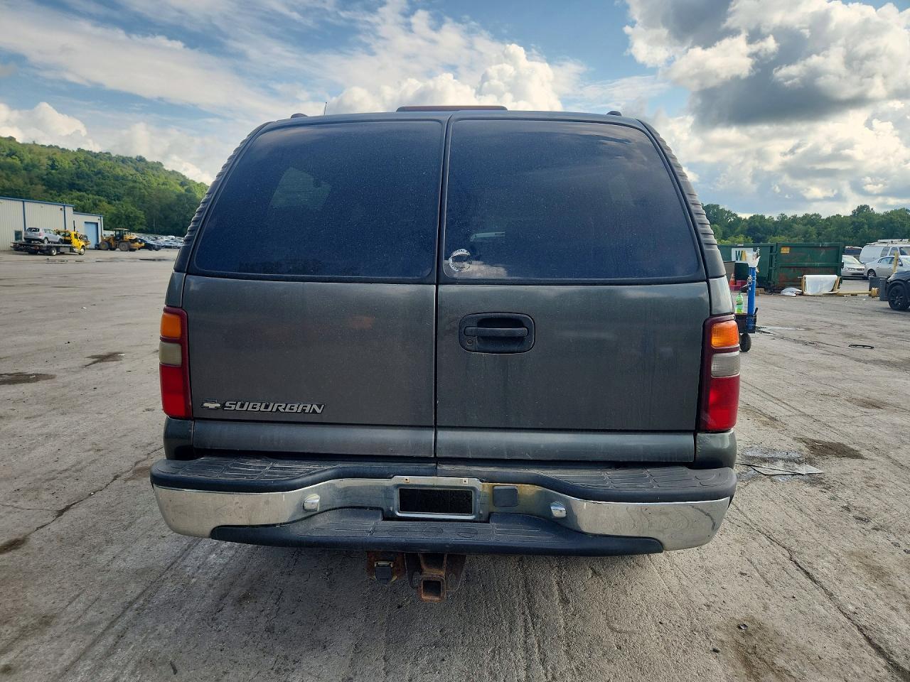 2001 Chevrolet Suburban K1500 - Image 6