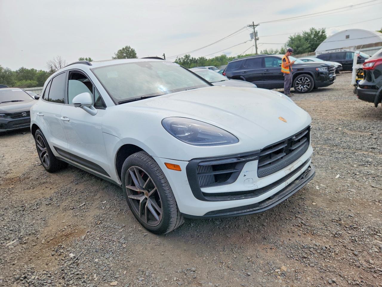 2024 Porsche Macan S - Image 4