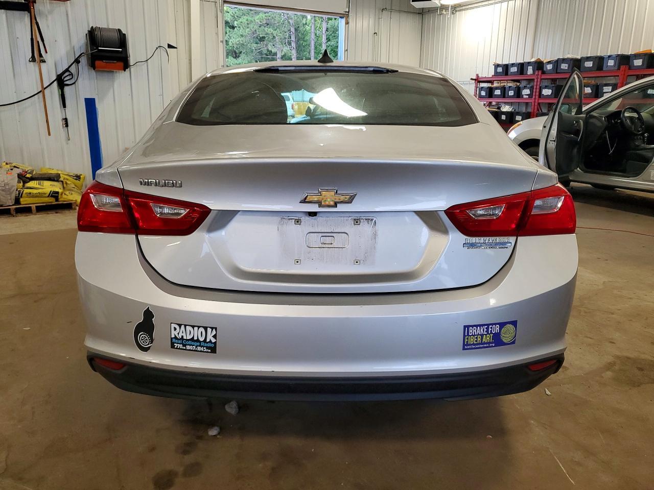 2017 Chevrolet Malibu Ls - Фото 6