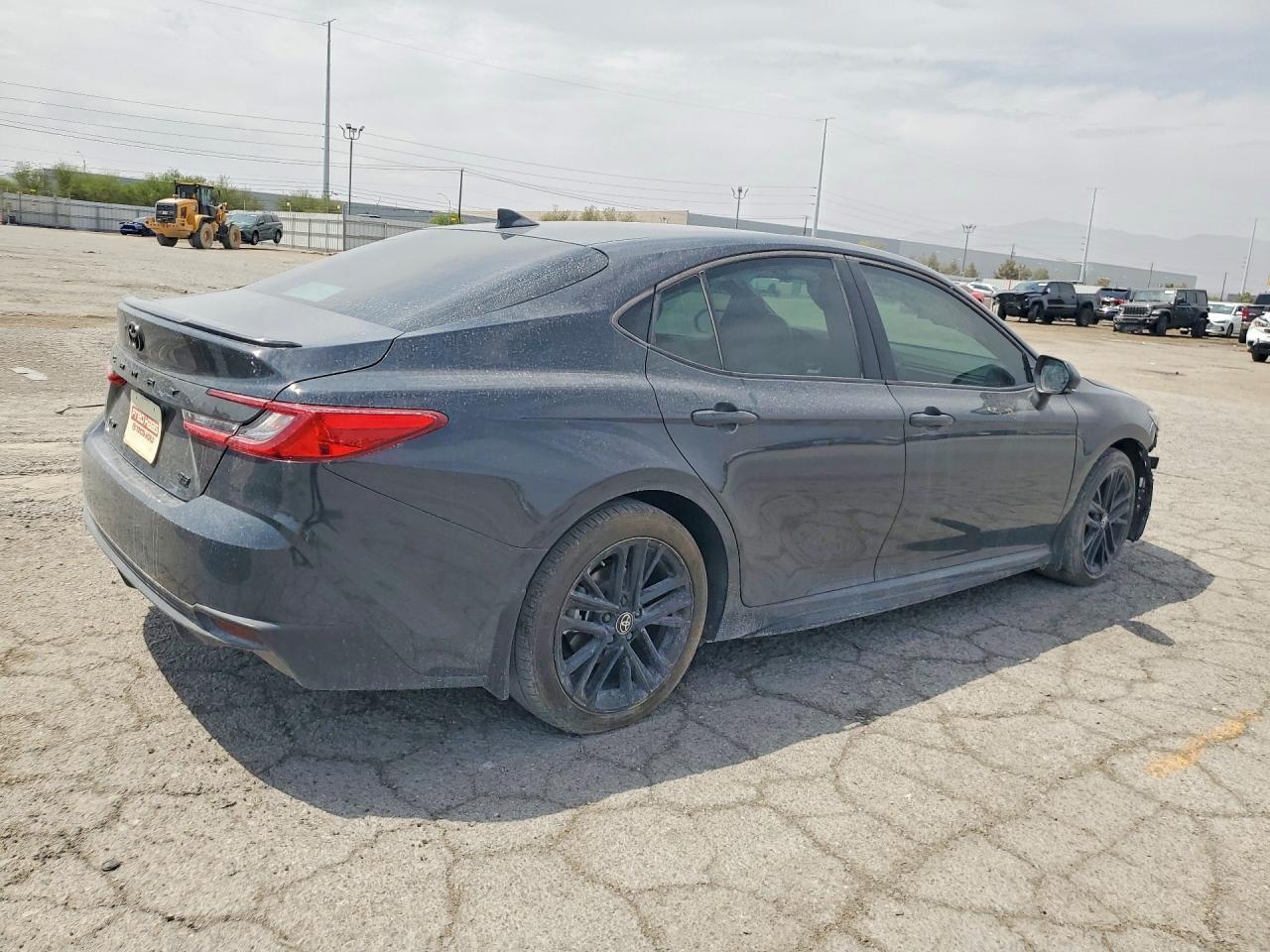 2025 Toyota Camry Se - Image 3