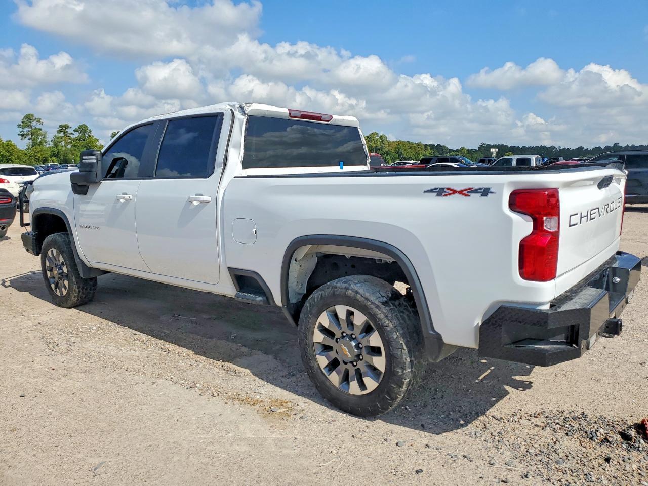 2024 Chevrolet Silverado K2500 Heavy Duty Lt - Image 2