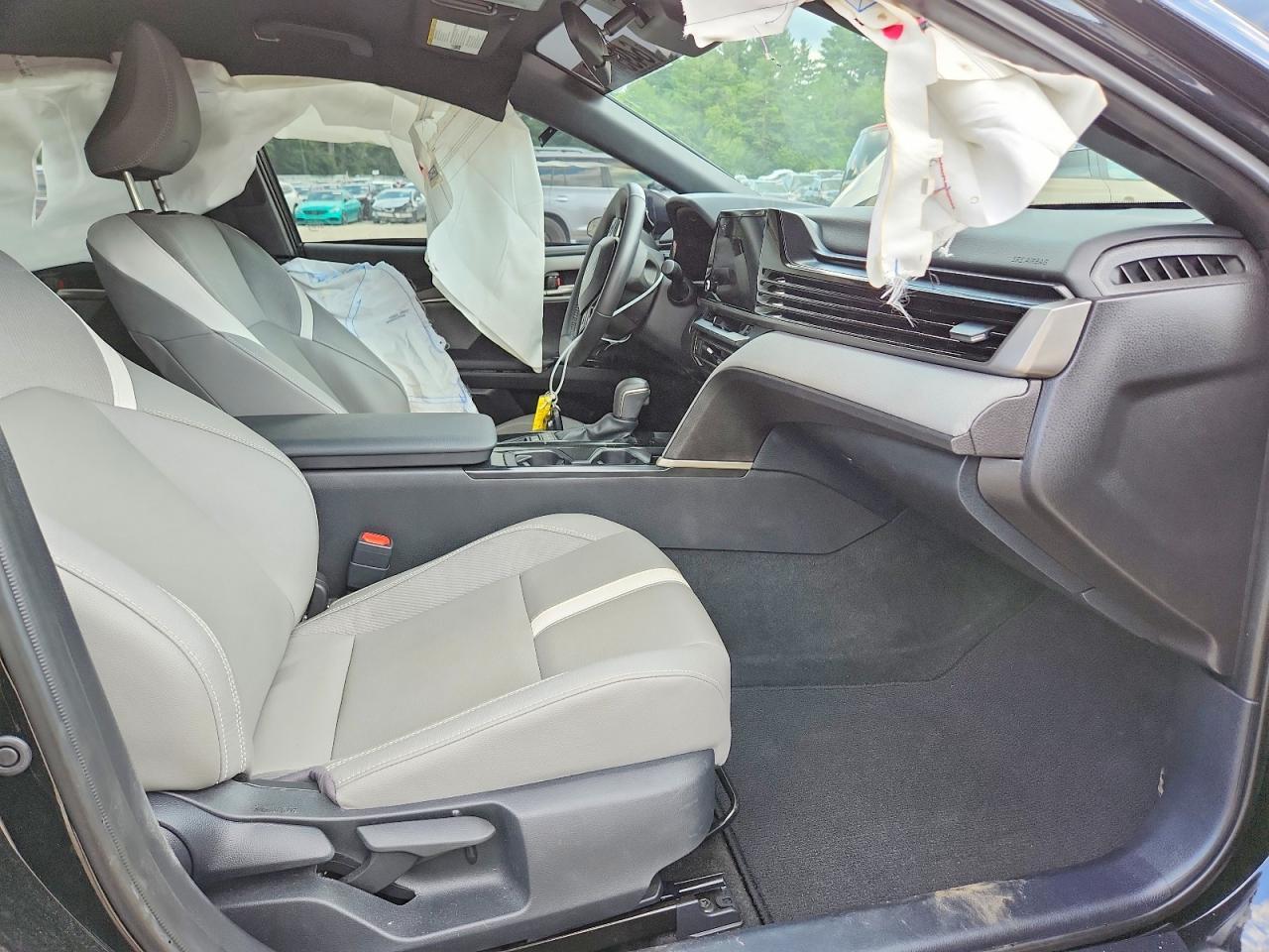 2025 Toyota Camry Se - Фото 7