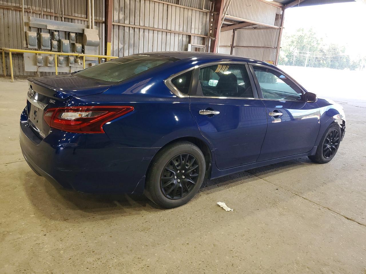 2017 Nissan Altima 2.5 - Фото 3