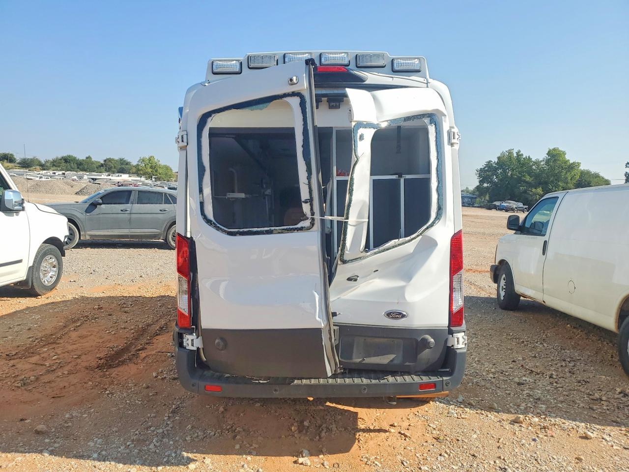 2022 Ford Transit T-350 - Фото 6
