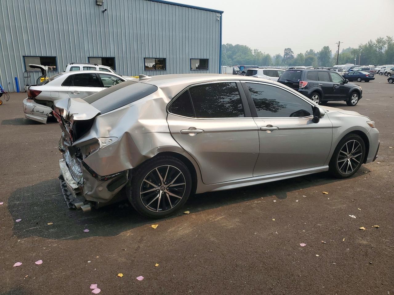 2023 Toyota Camry Se - Фото 3
