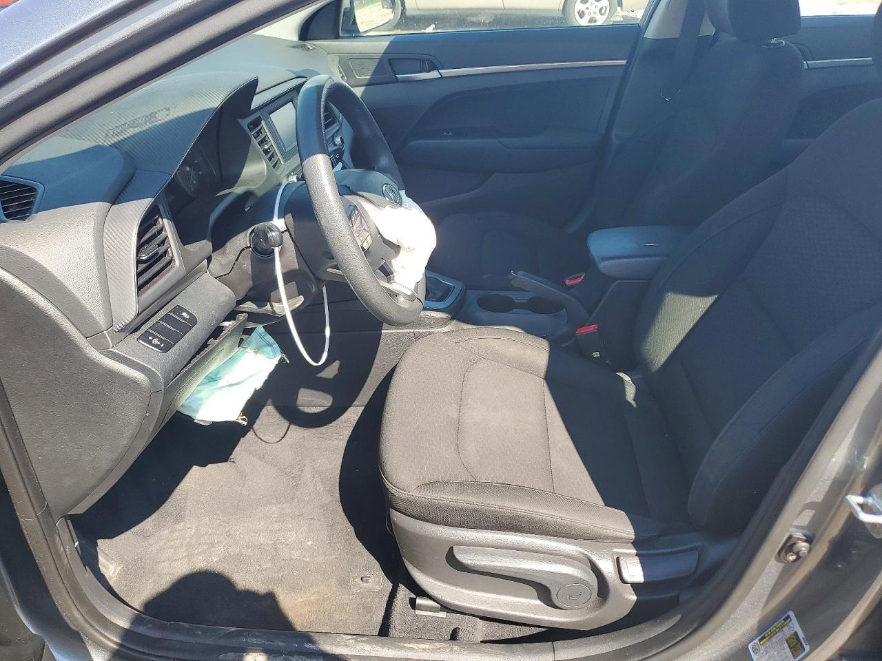 2019 Hyundai Elantra Se - Image 7
