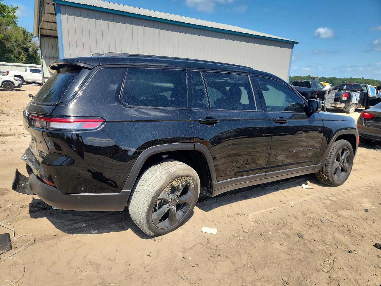 2025 Jeep Grand Cherokee L Limited - Image 3