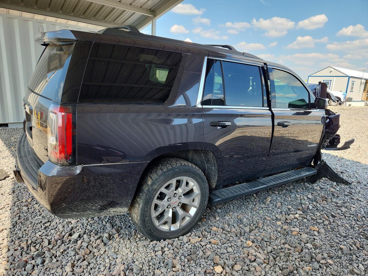 2017 GMC Yukon Sle - Фото 3