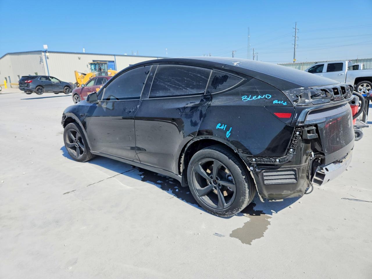 2026 Tesla Model Y - Image 2