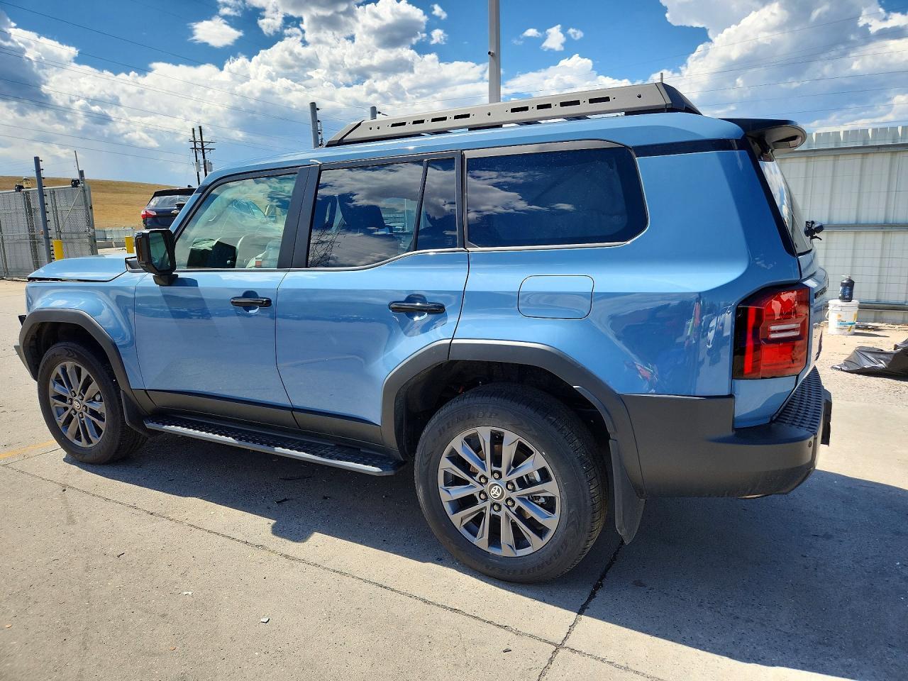 2025 Toyota Land Cruiser Base - Фото 2