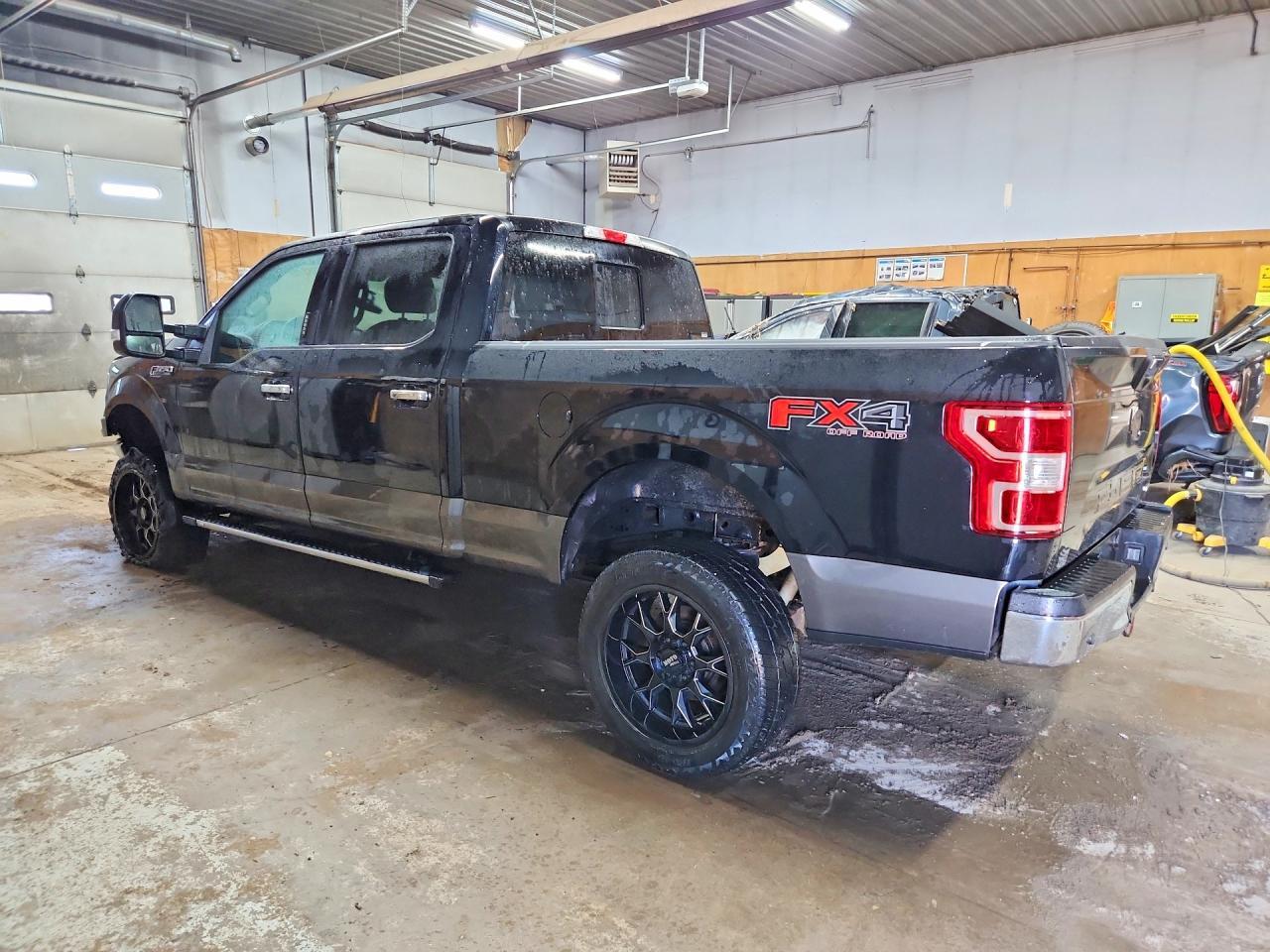 2018 Ford F150 Supercrew - Фото 2