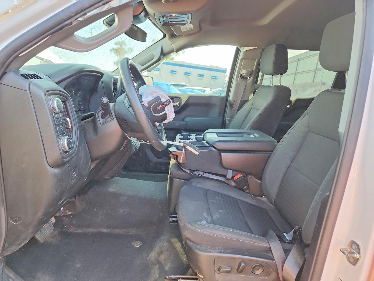 2024 GMC Sierra K1500 - Image 7