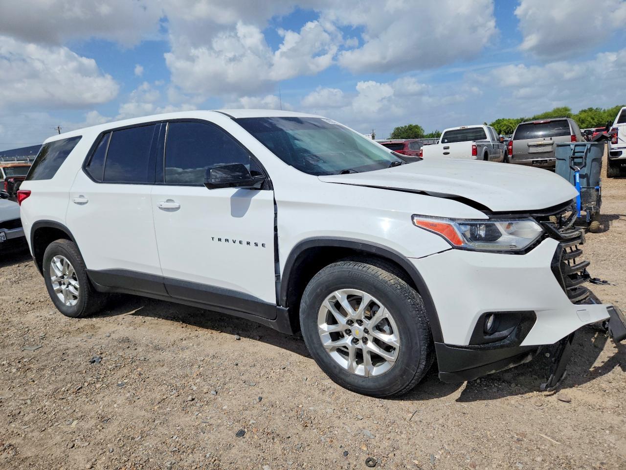 2020 Chevrolet Traverse Ls - Фото 4