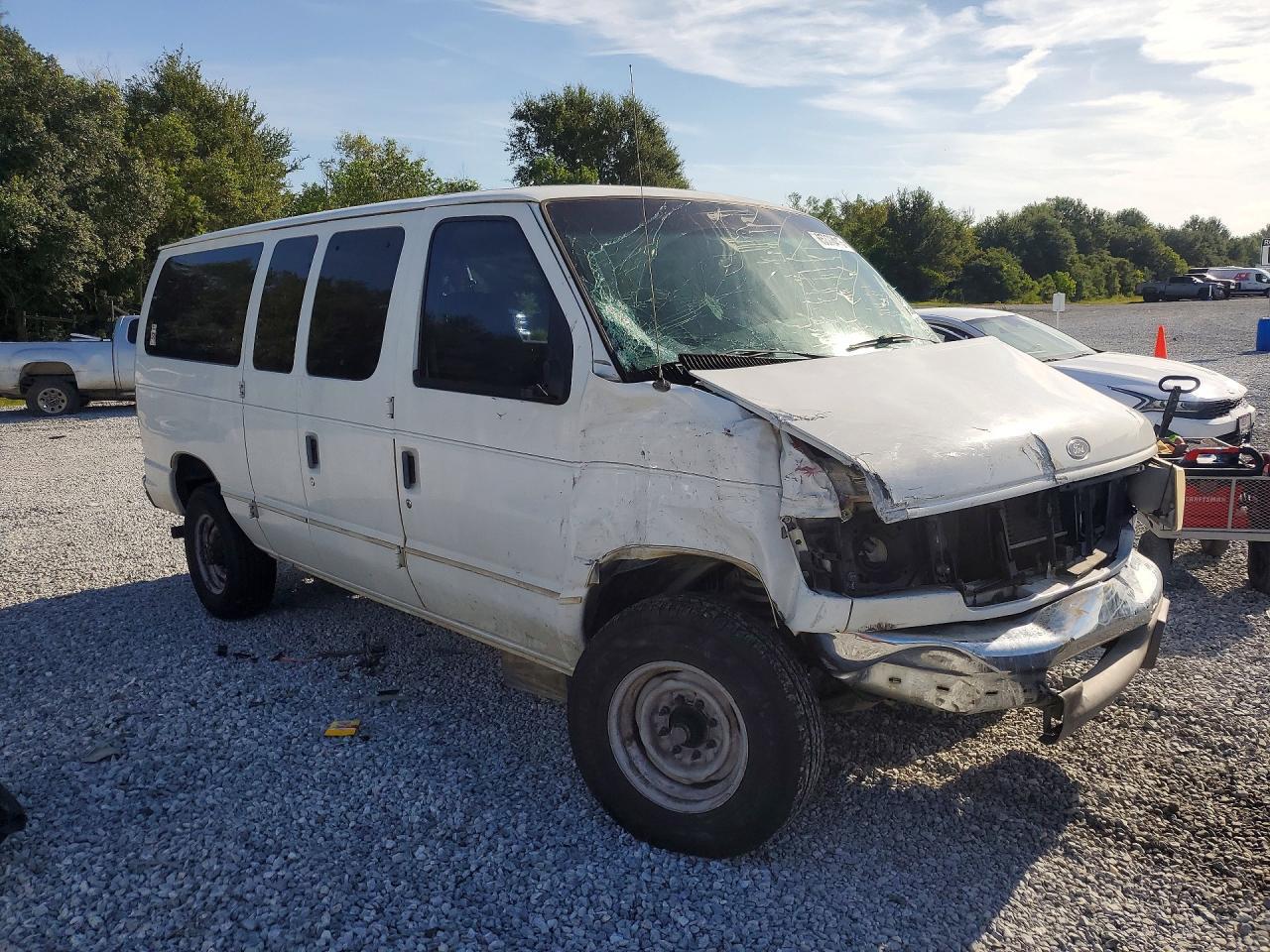 1998 Ford Econoline E350 - Image 4