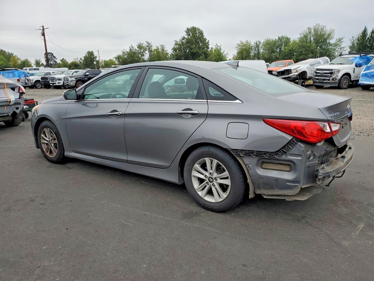 2014 Hyundai Sonata Gls - Image 2