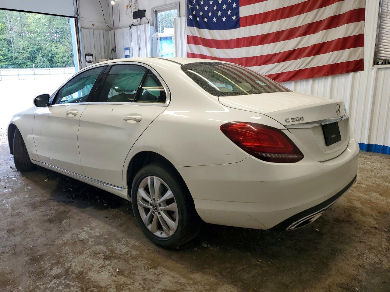 2019 Mercedes-Benz C 300 4Matic - Фото 2