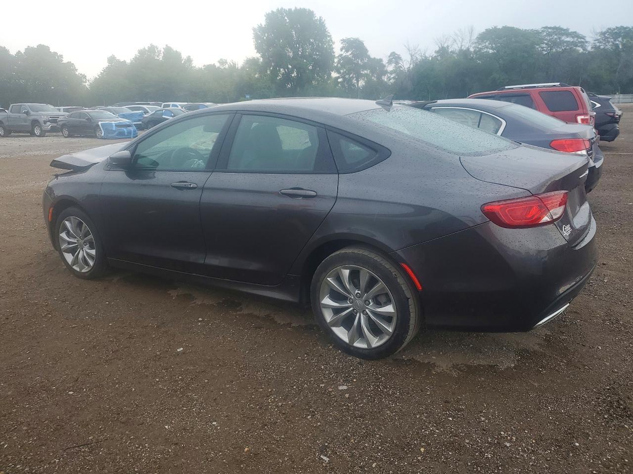 2015 Chrysler 200 S - Фото 2