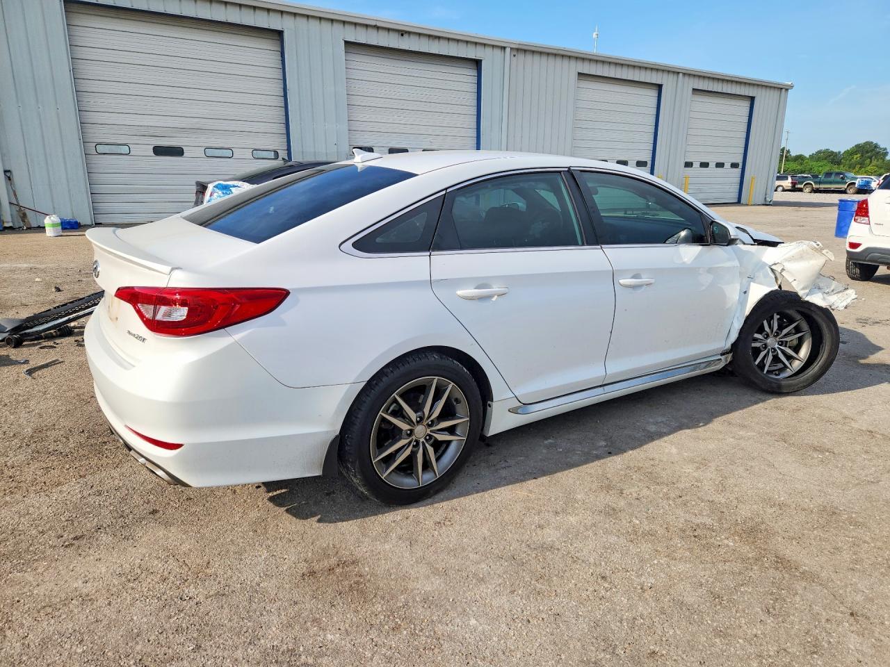 2017 Hyundai Sonata Sport 2.0T - Фото 3