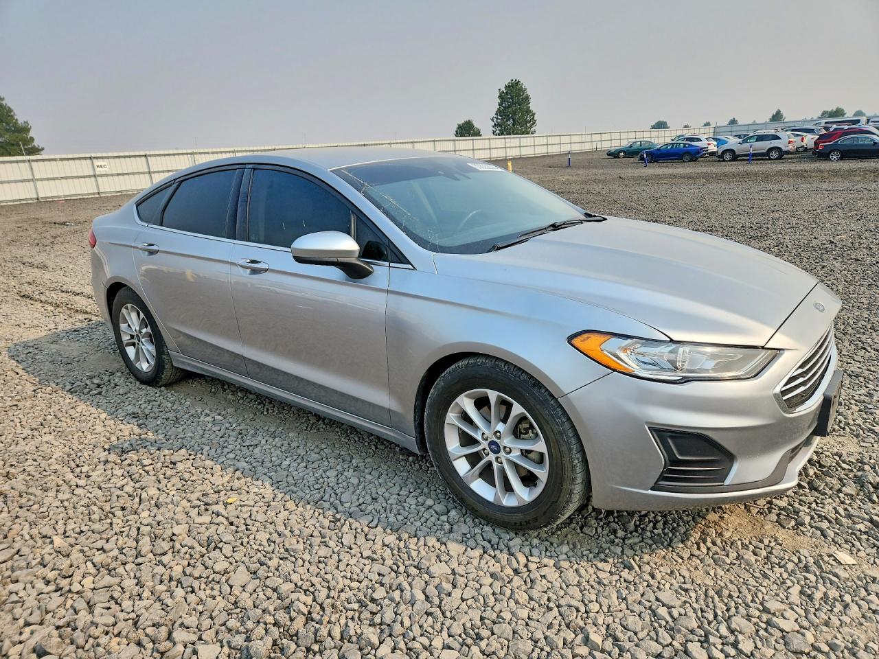 2020 Ford Fusion Se - Фото 4