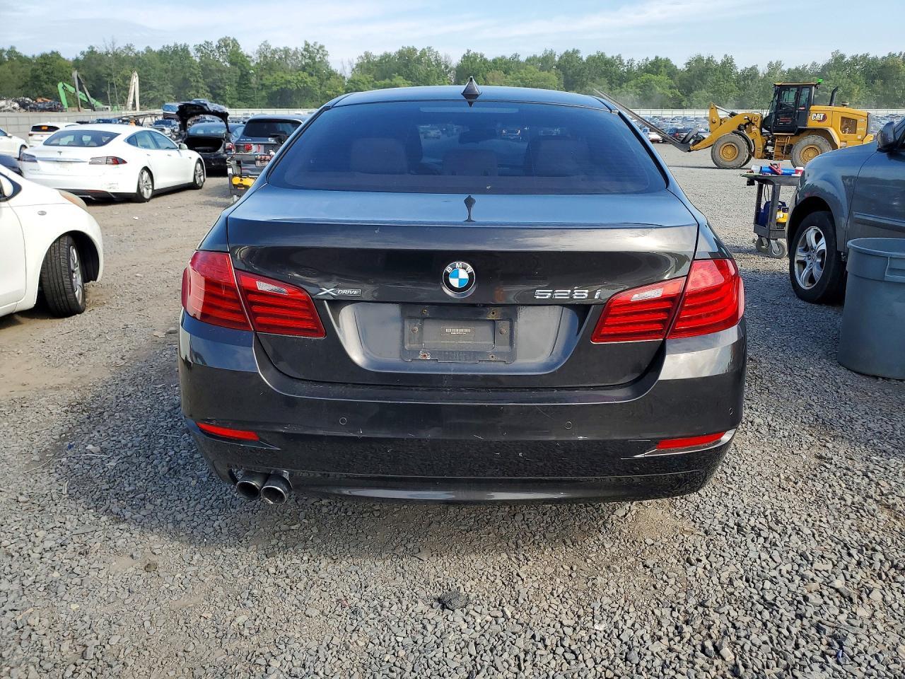 2014 BMW 528 Xi - Image 6