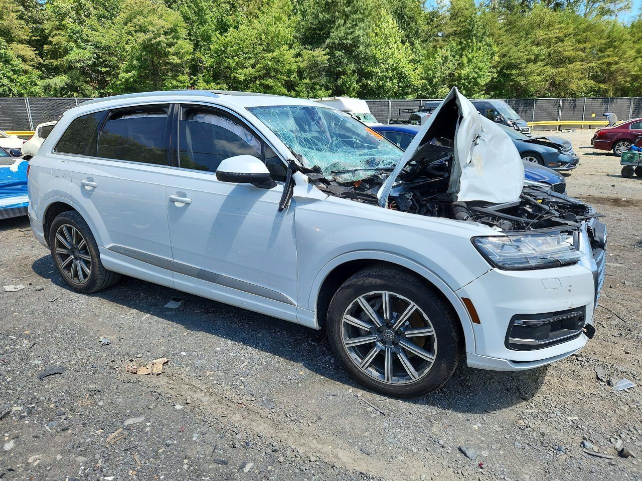 2019 Audi Q7 Premium Plus - Image 4