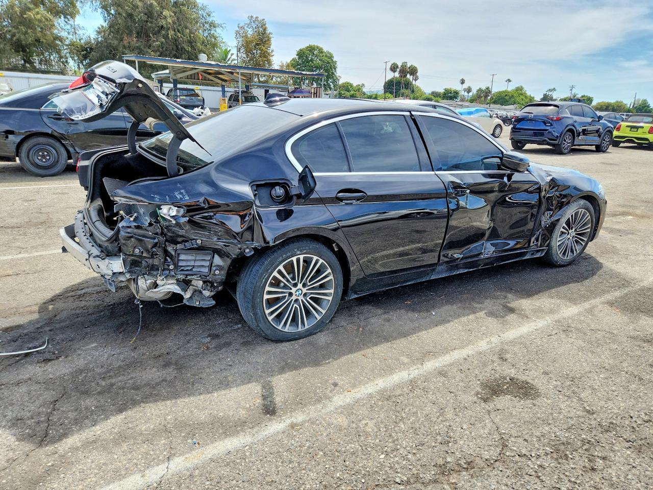 2019 BMW 530 I - Фото 3