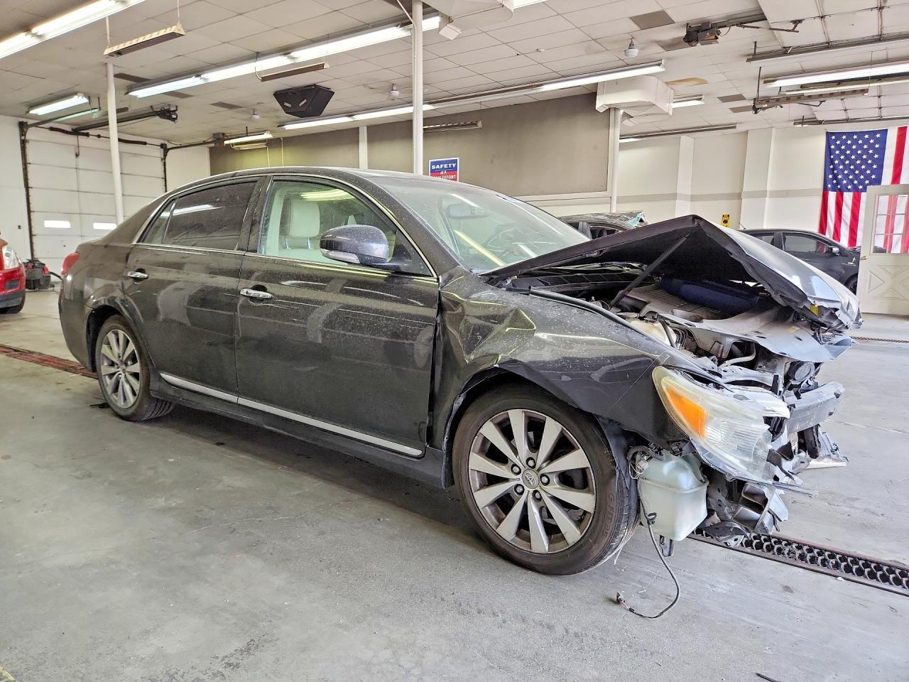 2011 Toyota Avalon Limited - Фото 4