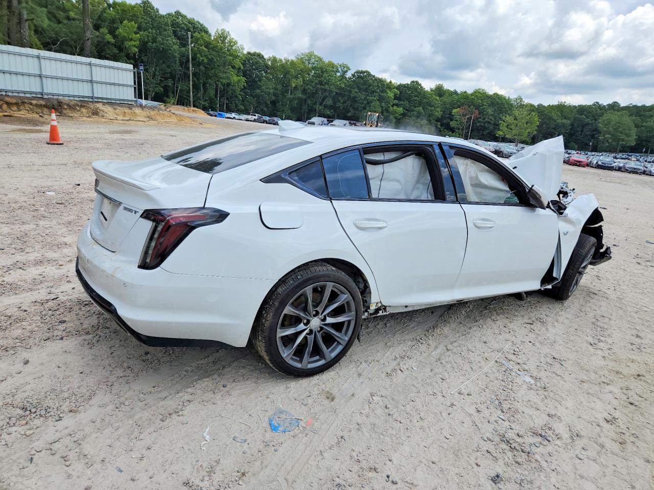 2020 Cadillac Ct5 Sport - Image 3