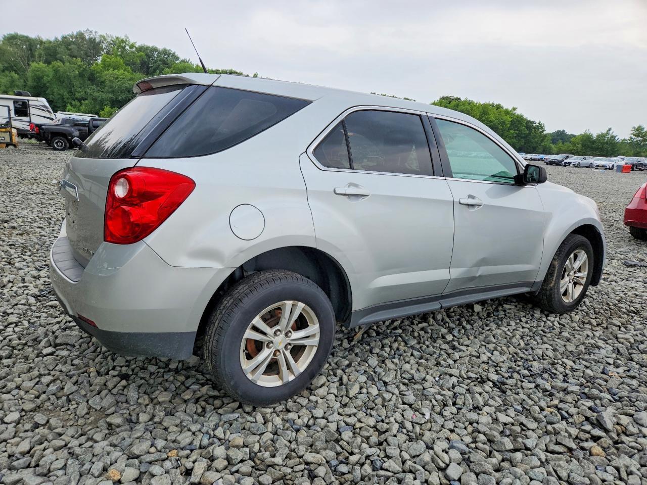 2013 Chevrolet Equinox Ls - Фото 3