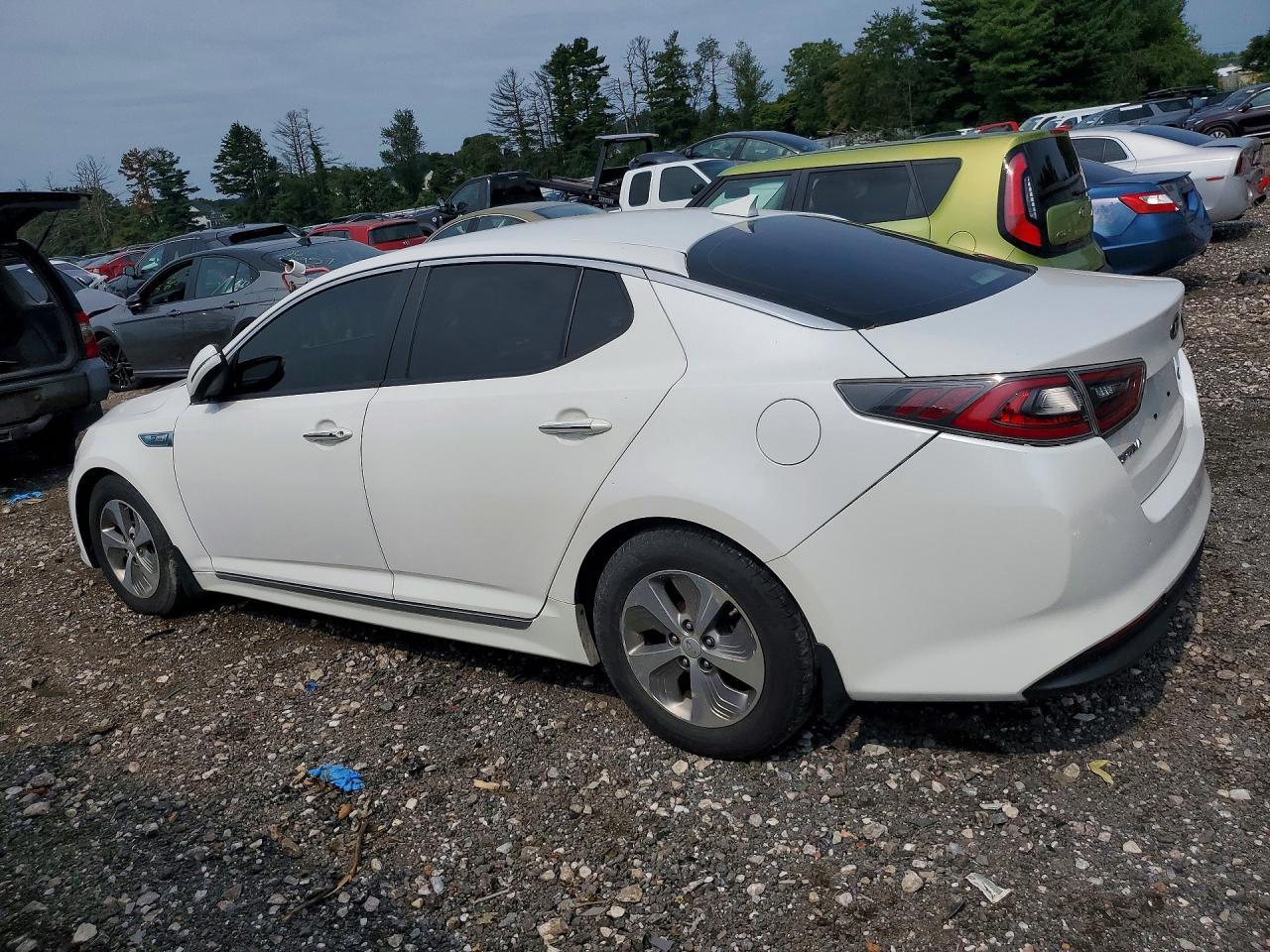 2016 Kia Optima Hybrid - Image 2
