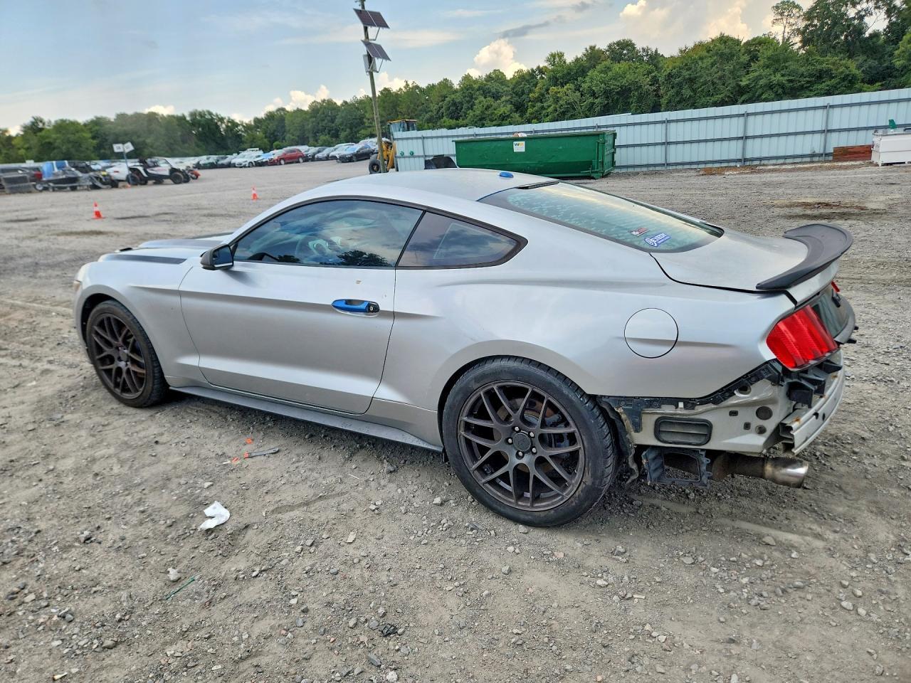 2015 Ford Mustang Gt - Фото 2