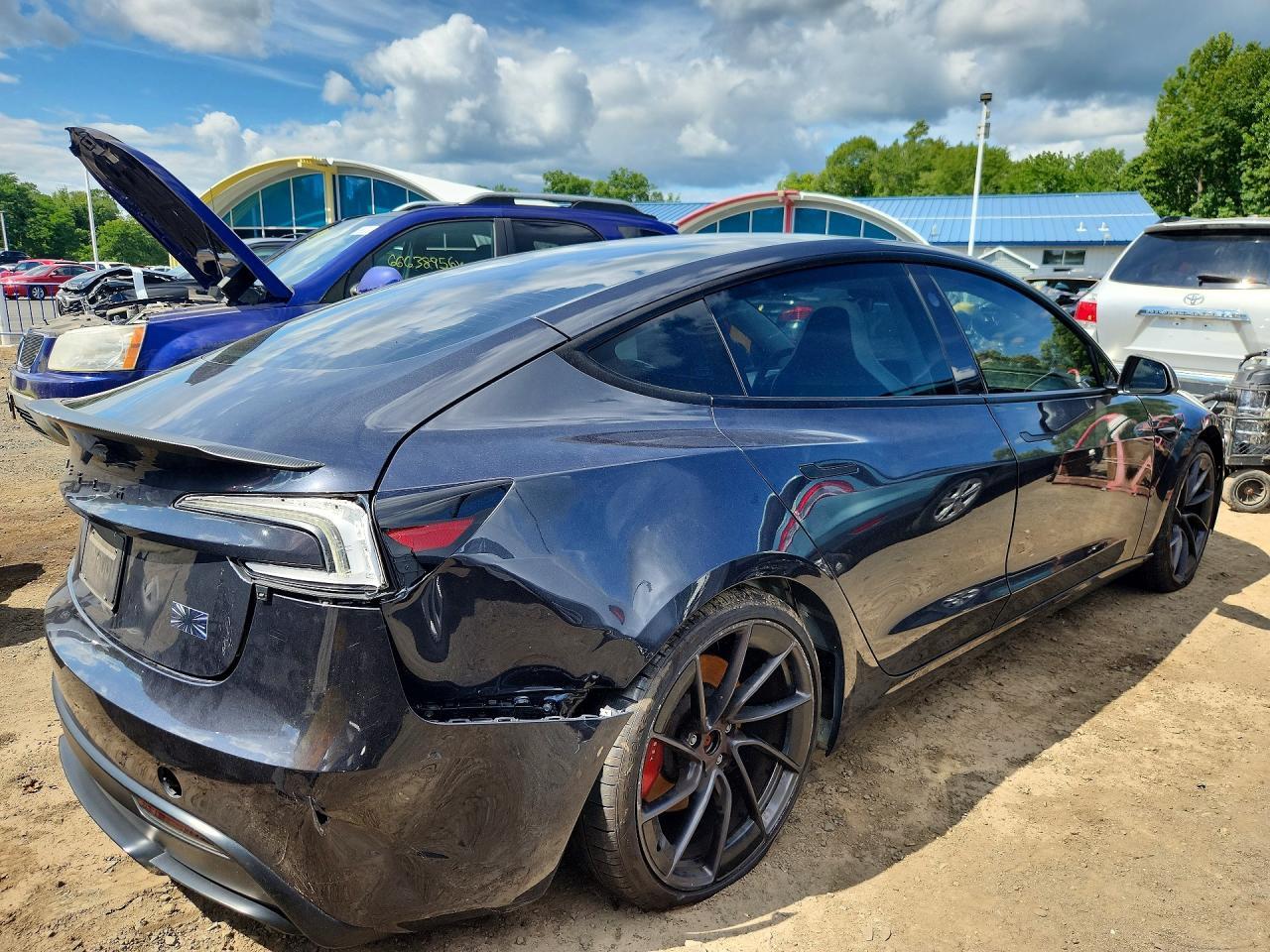 2024 Tesla Model 3 - Image 3