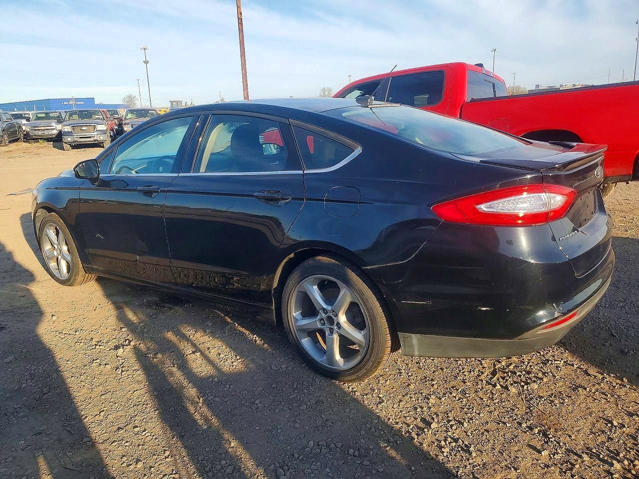 2016 Ford Fusion Se - Фото 2