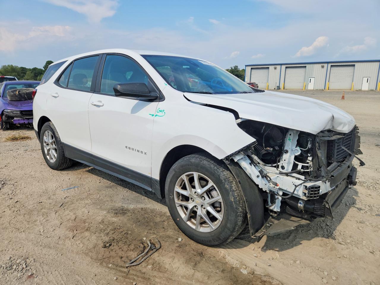 2023 Chevrolet Equinox Ls - Фото 4