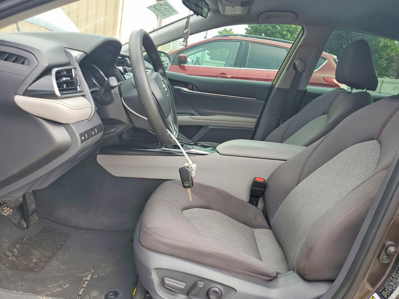 2019 Toyota Camry Le - Фото 7