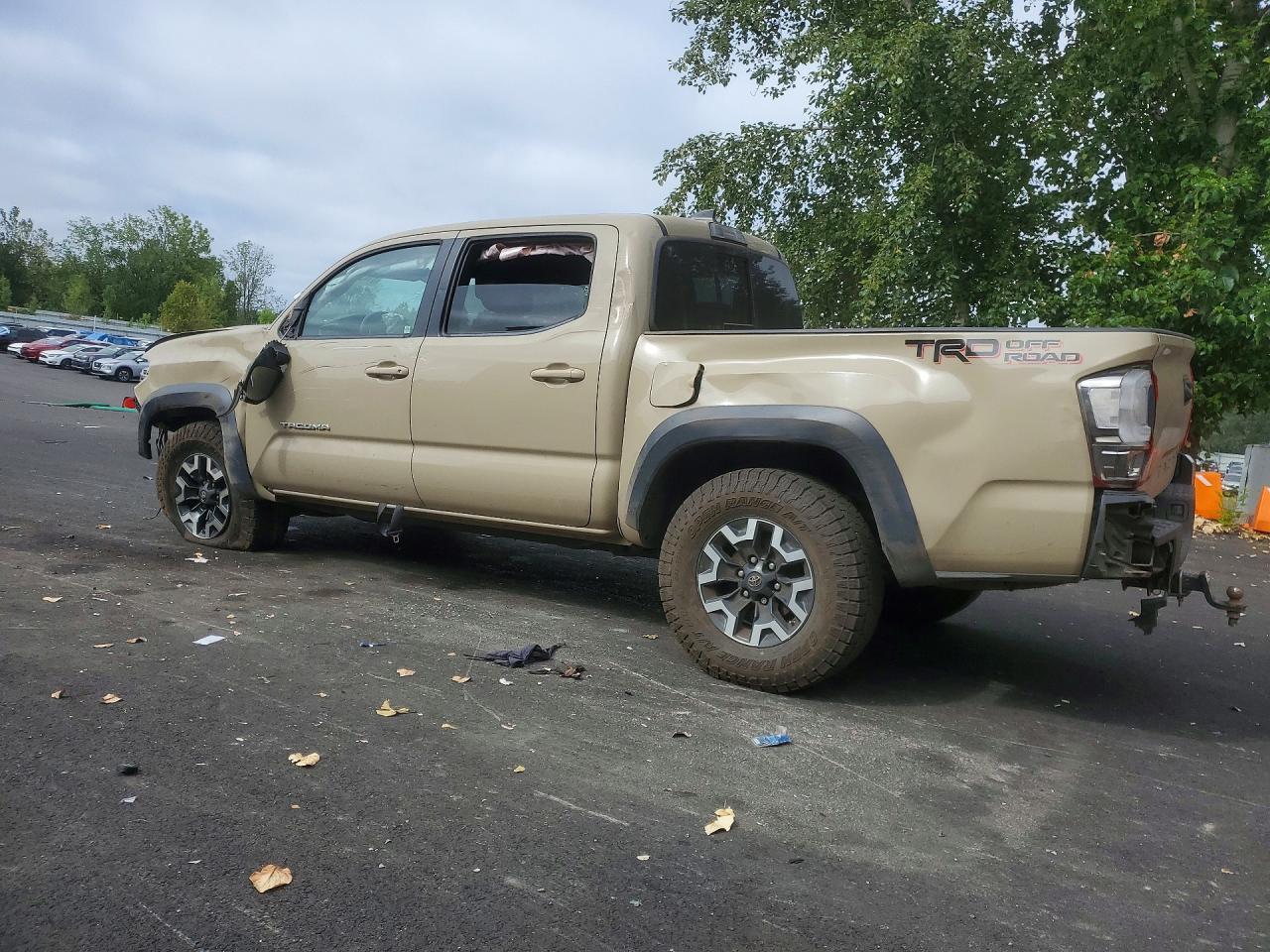 2017 Toyota Tacoma Trd Off-Road - Image 2