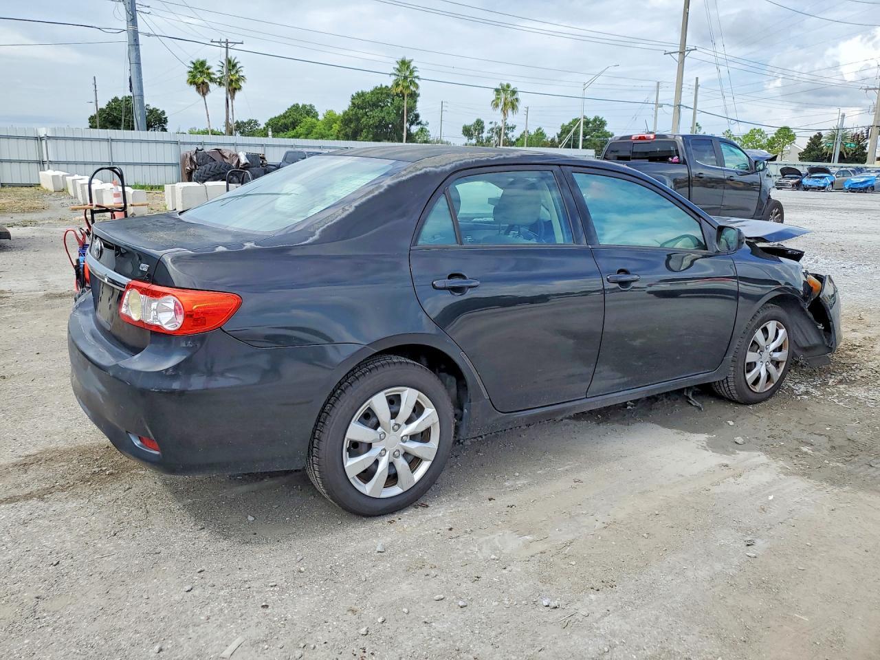 2012 Toyota Corolla Le - Фото 3