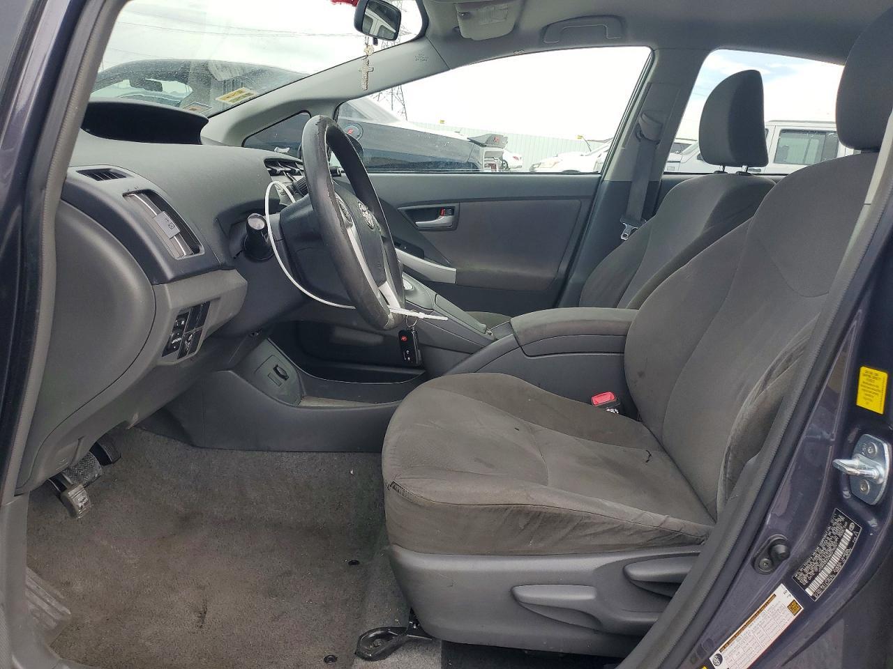 2011 Toyota Prius Two - Фото 7