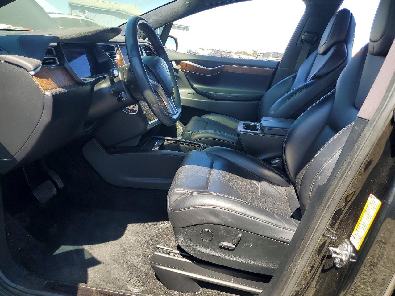 2017 Tesla Model X - Image 7
