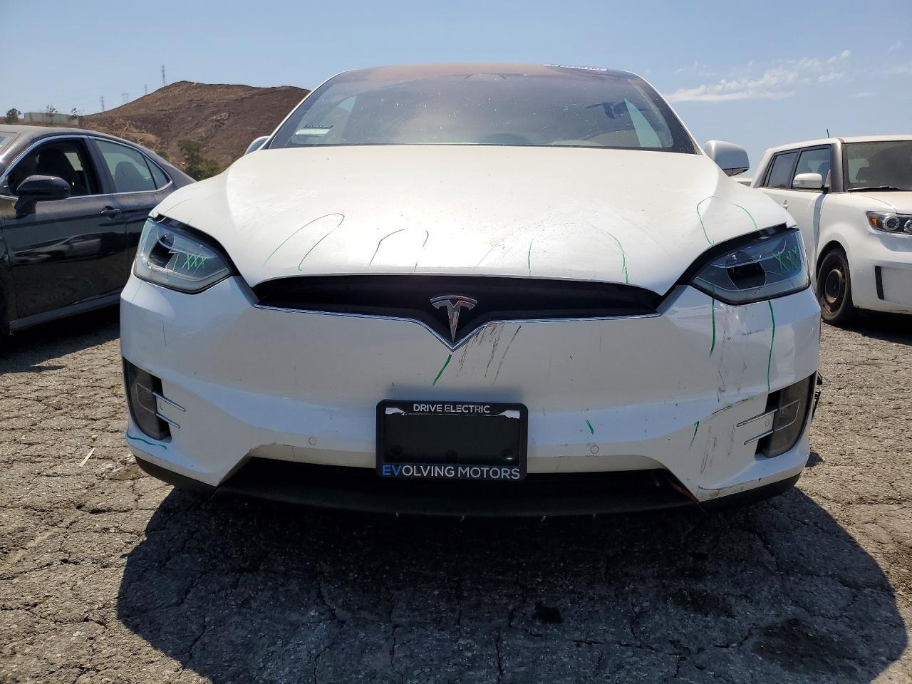 2018 Tesla Model X - Image 5