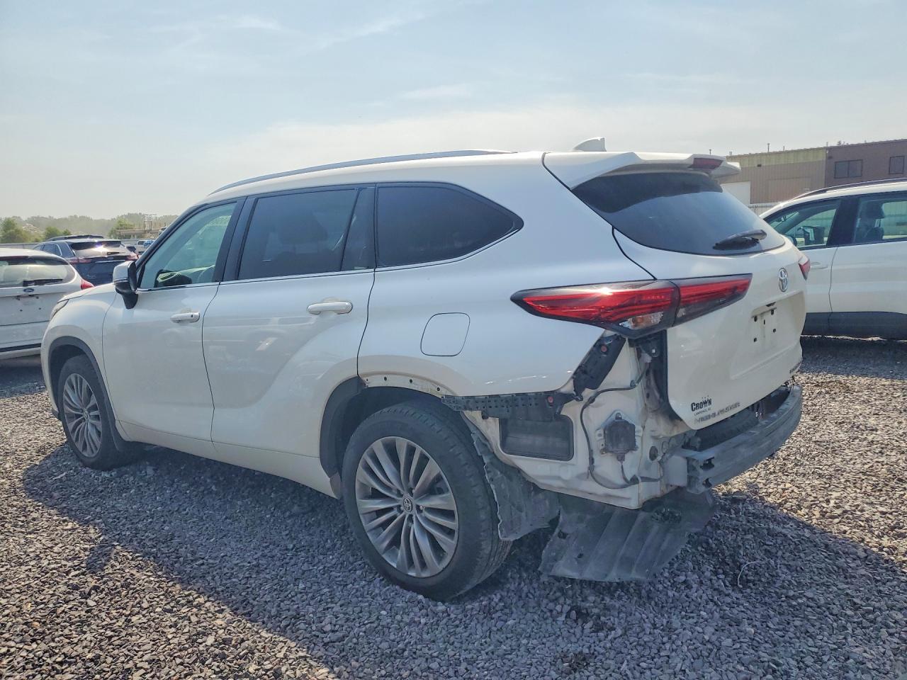 2020 Toyota Highlander Platinum - Фото 2