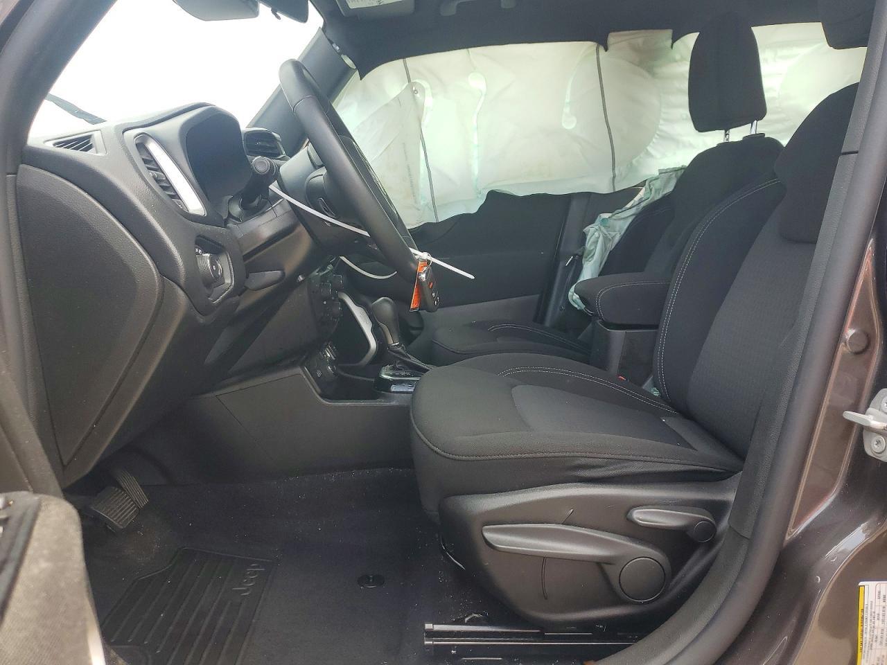 2021 Jeep Renegade Latitude - Фото 7