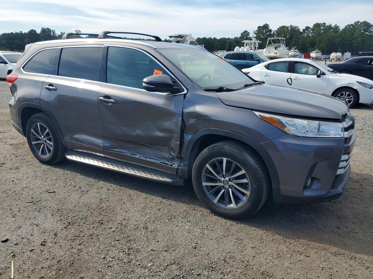 2017 Toyota Highlander Xle - Фото 4
