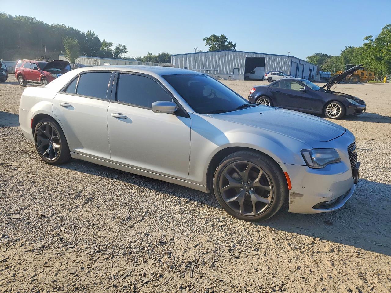 2023 Chrysler 300 S - Image 4