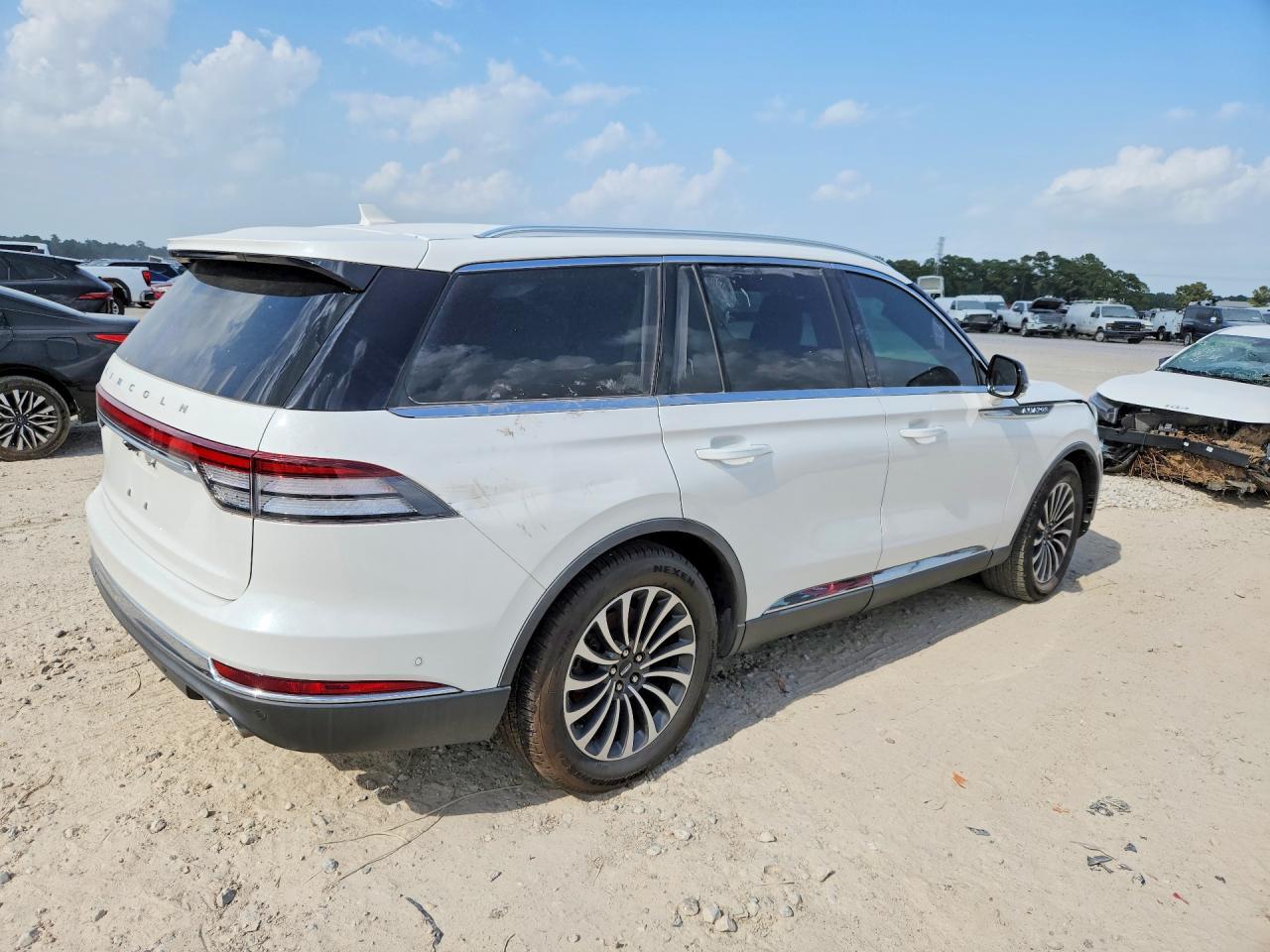 2022 Lincoln Aviator Reserve - Image 3